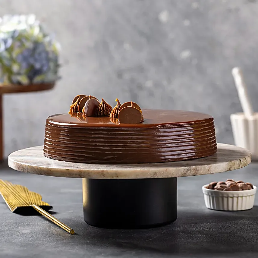 Chocolate Truffle Cake With Heart Topper 500Gm