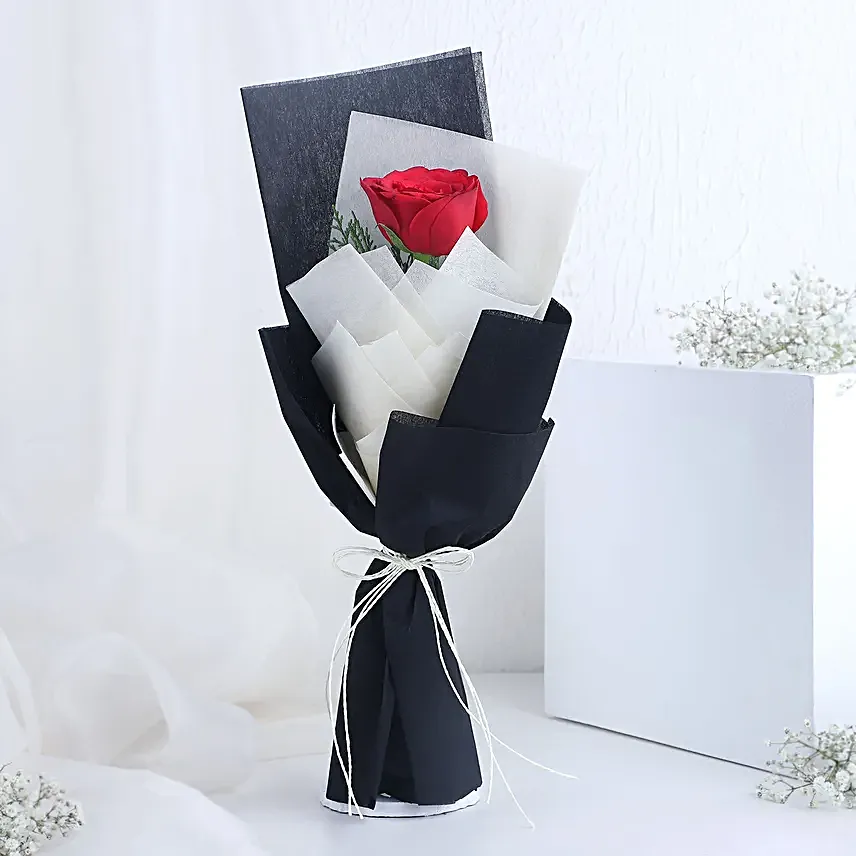 Love Red Rose Bouquet N Truffle Cake