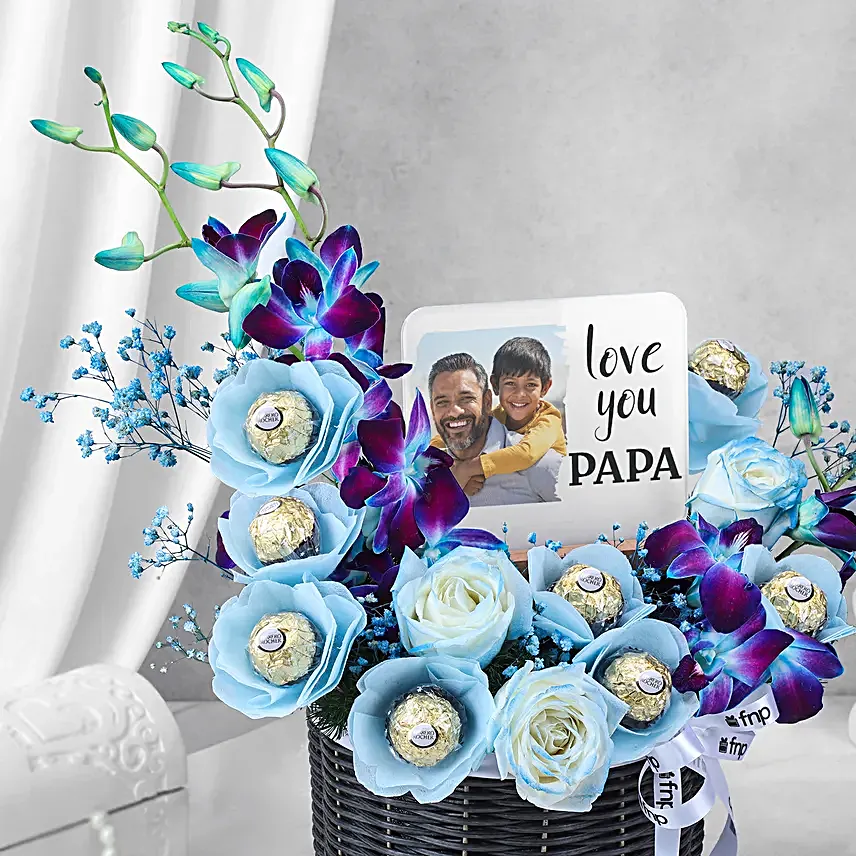 Elegant Gift Hamper with LED Lamp Flowers N Treats