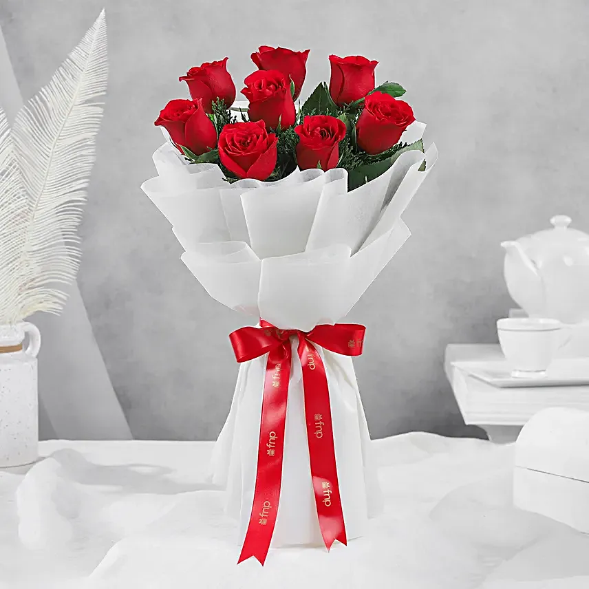 Online 8 Red Roses Bunch