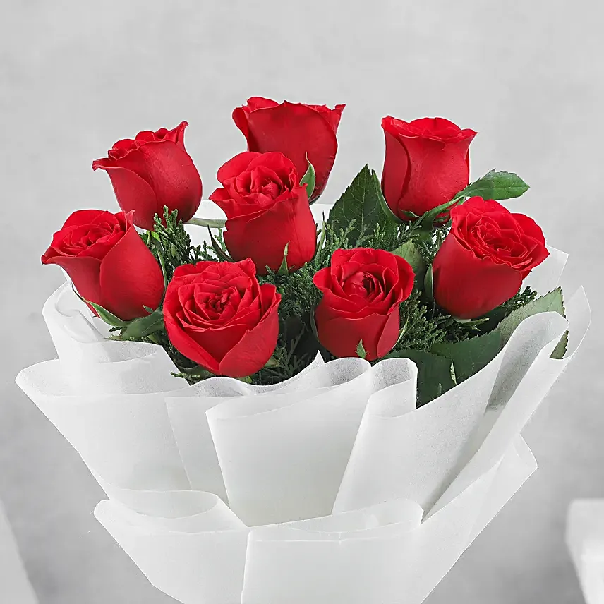 Online 8 Red Roses Bunch