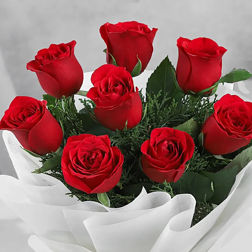 Online 8 Red Roses Bunch