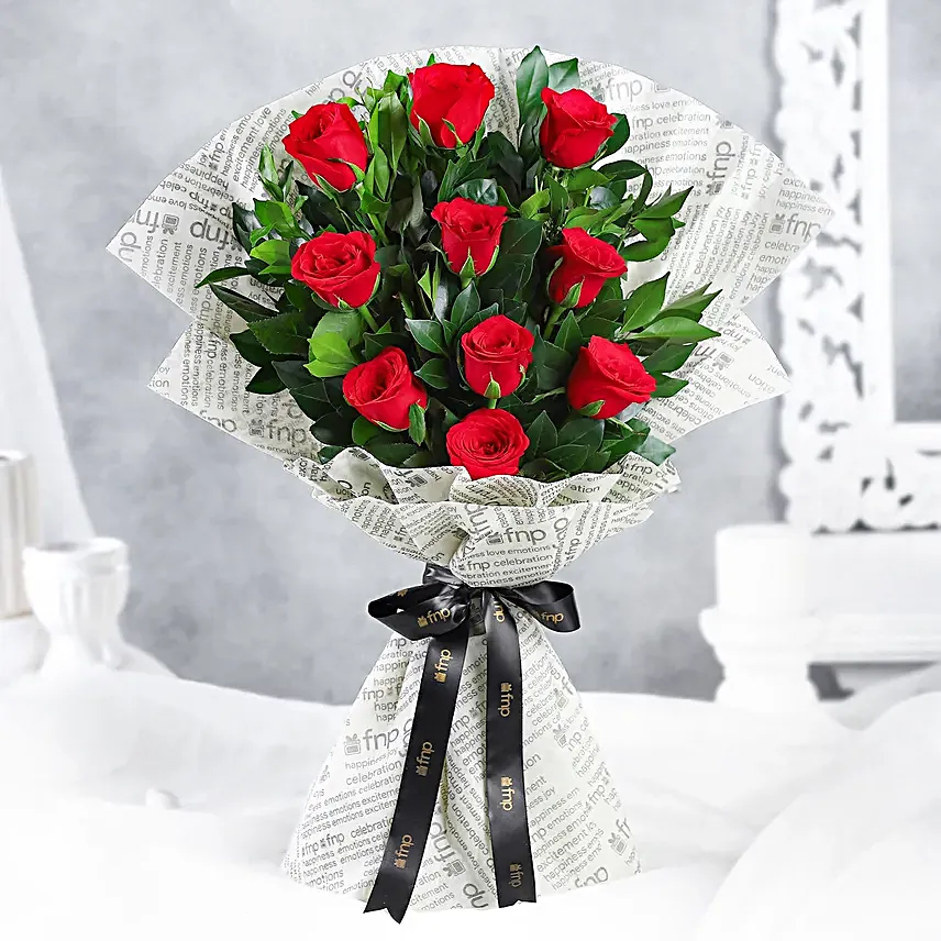 Elegant Vibe Red Roses Bouquet Pineapple Cake