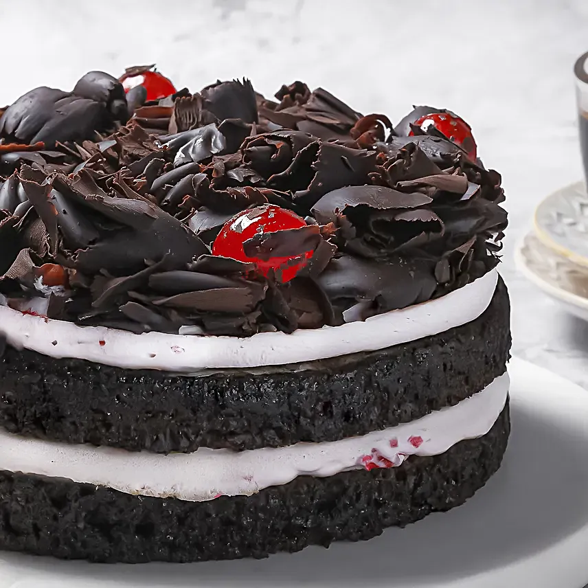Black Forest Cake With Heart Shaped Topper 500Gm