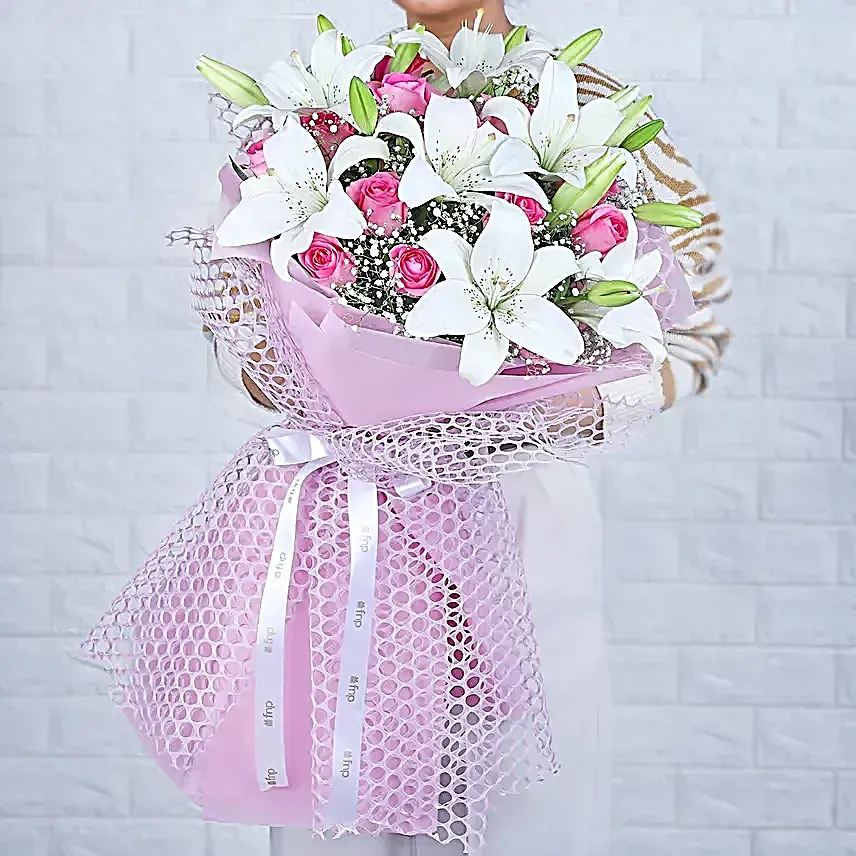 Meenakari Love Bond Rakhi N Good Wishes Rose Bouquet