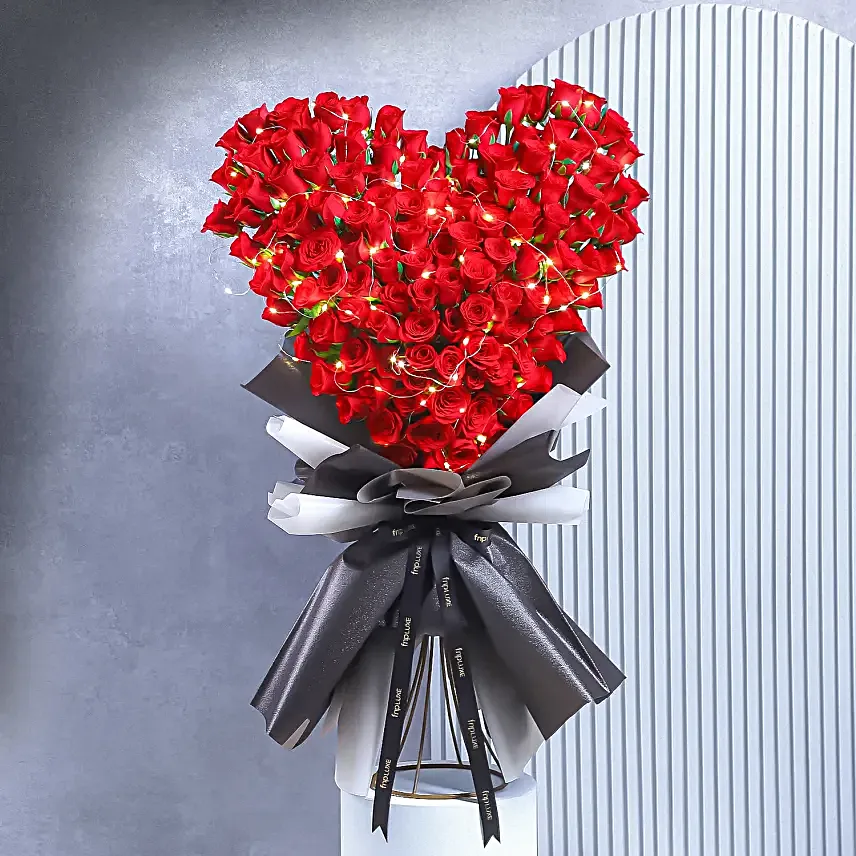 Grand Rose Box with Lights and Live Guitarist Surprise