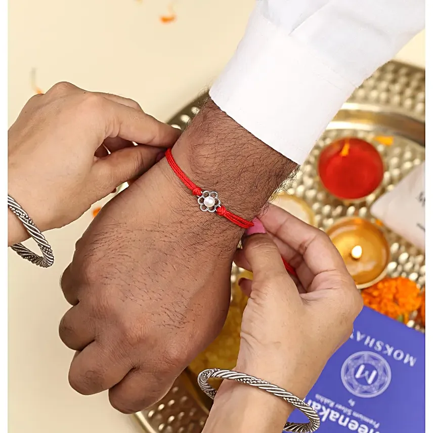 Timeless Bloom Silver Pearl Rakhi