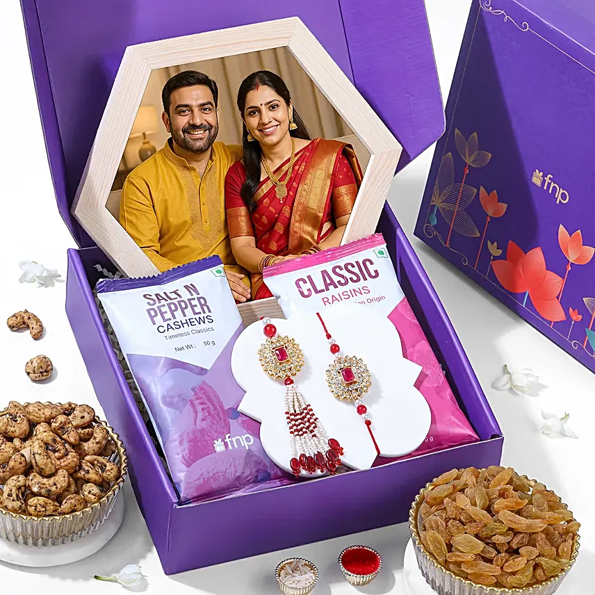 Moments & Munchies Rakhi Combo