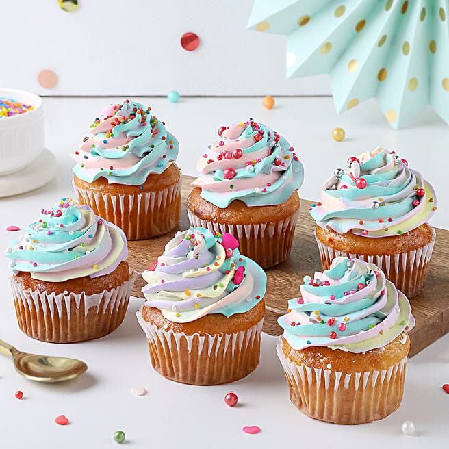 https://www.fnp.com/images/pr/l/v20251110112139/colour-burst-cupcake-for-kids_1.jpg