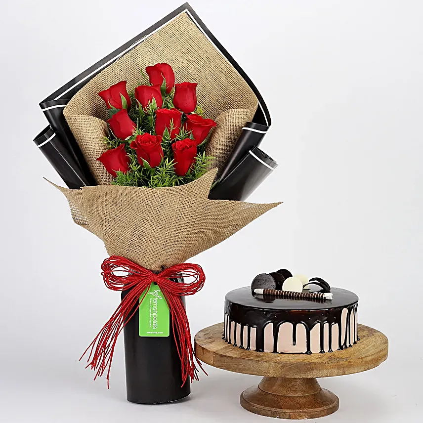 Red Roses Bouquet and Choco Cake Online
