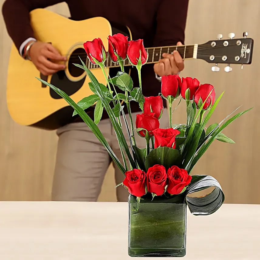 combo for red rose vase with 30 min guitarist