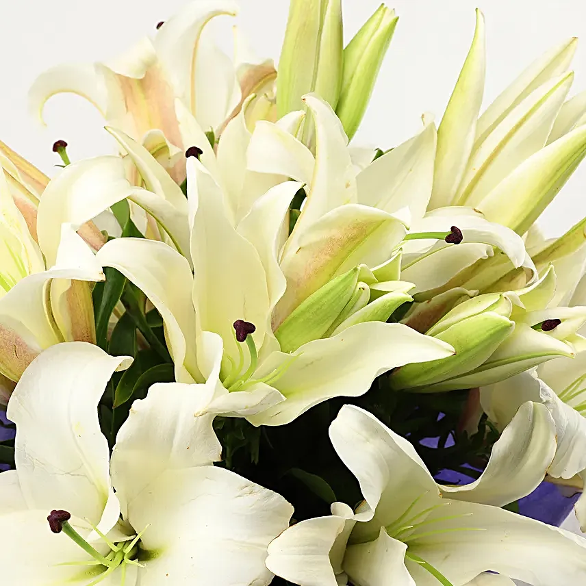 Online 7 White Oriental Lilies Bouquet