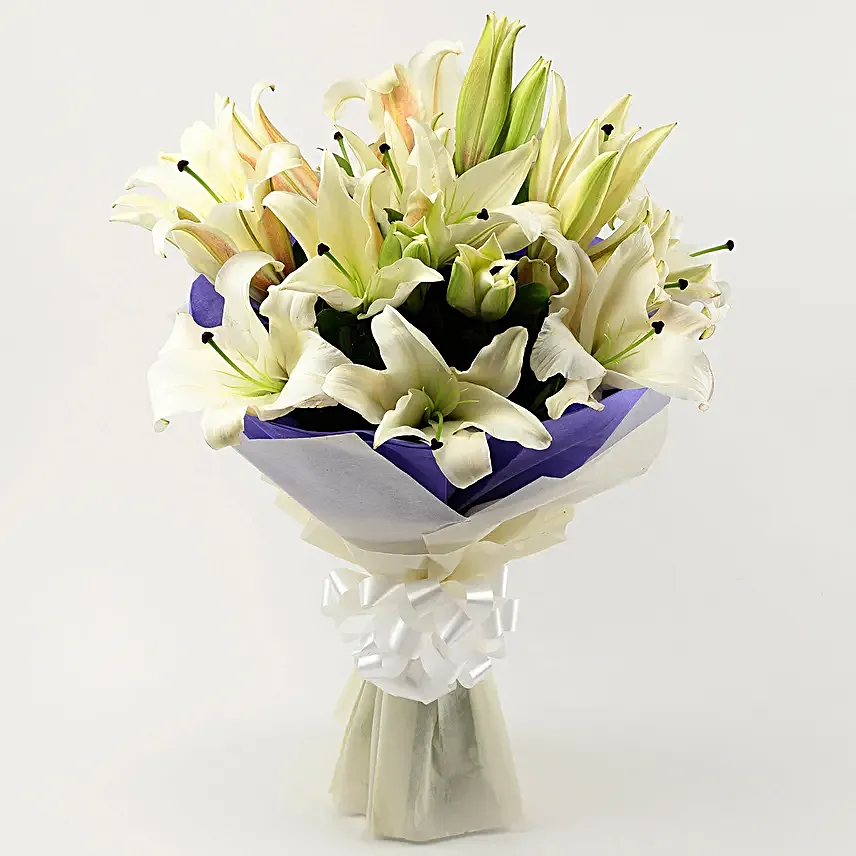 Online 7 White Oriental Lilies Bouquet