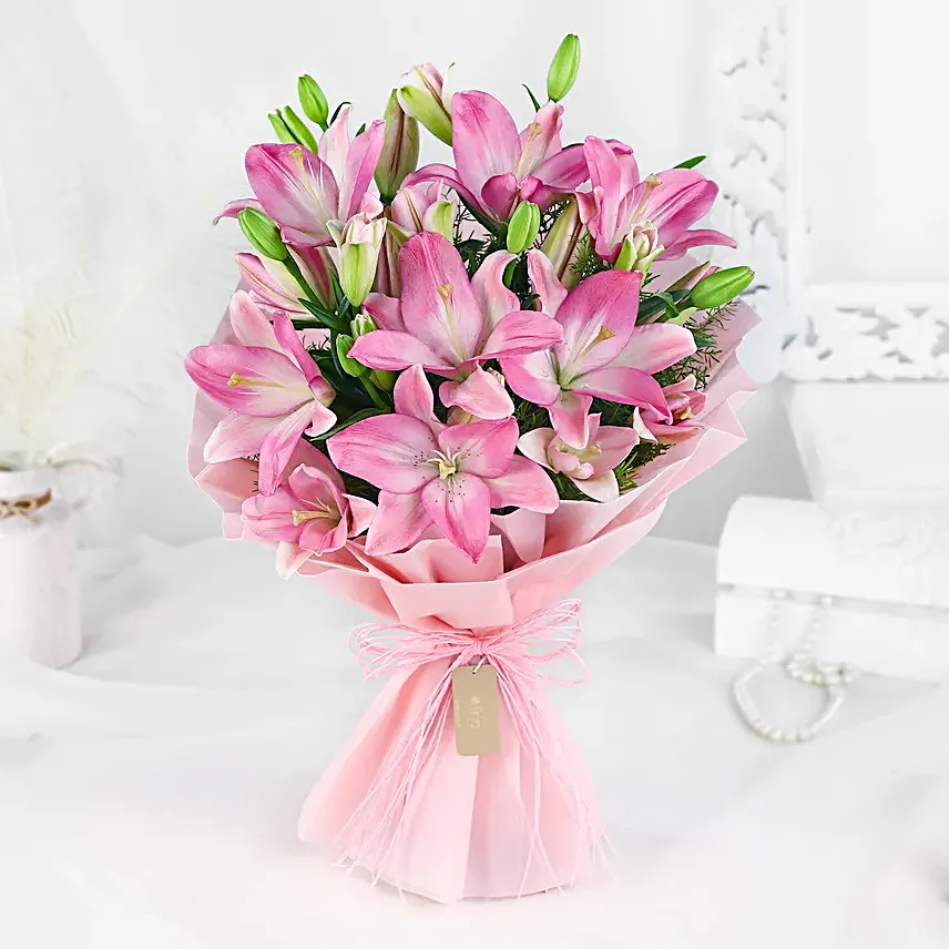Pink lilies bouquet