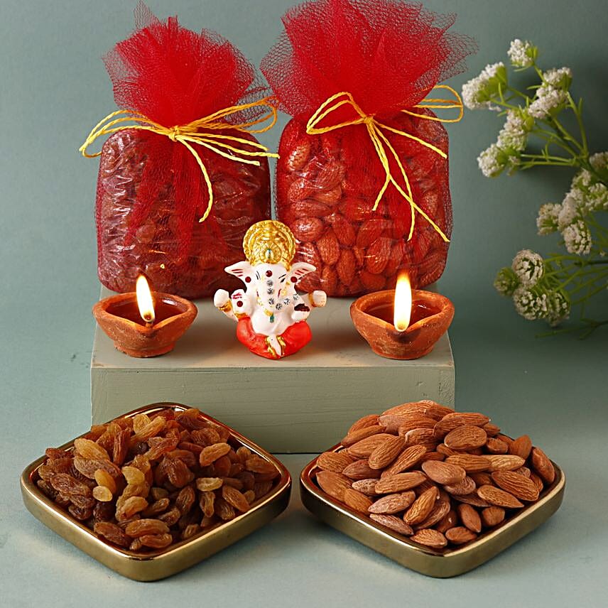 Almonds & Raisins Potlis With 4 Clay Diyas