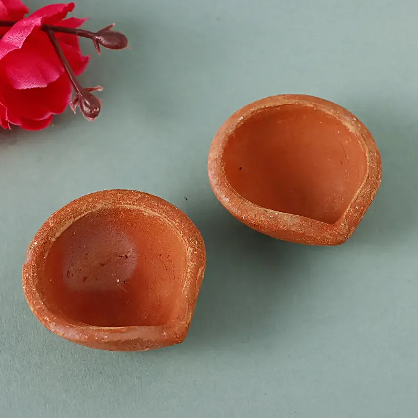 Almonds & Raisins Potlis With 4 Clay Diyas