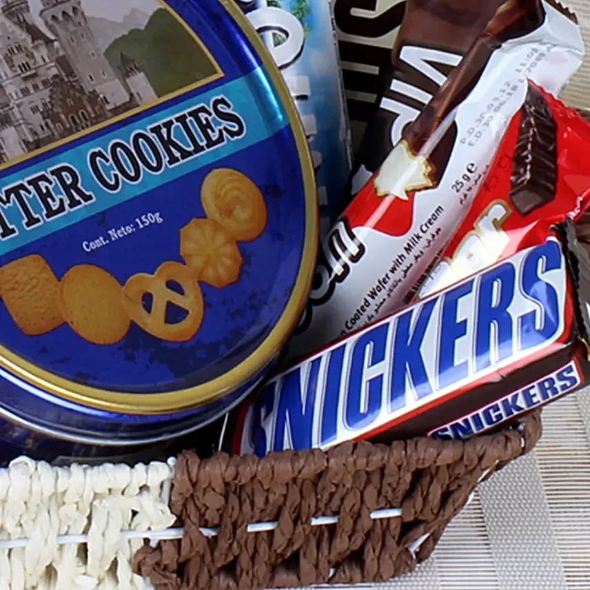 Cookie and Chocolate Basket Online