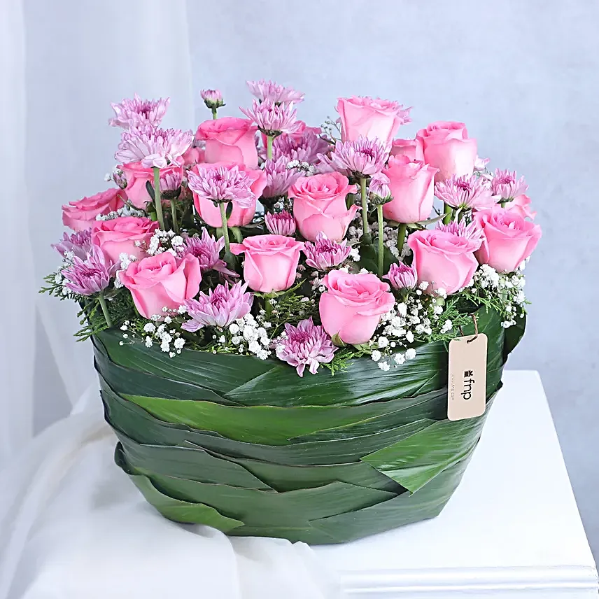 Beautiful Daisy With Delicious Chocolates Combo
