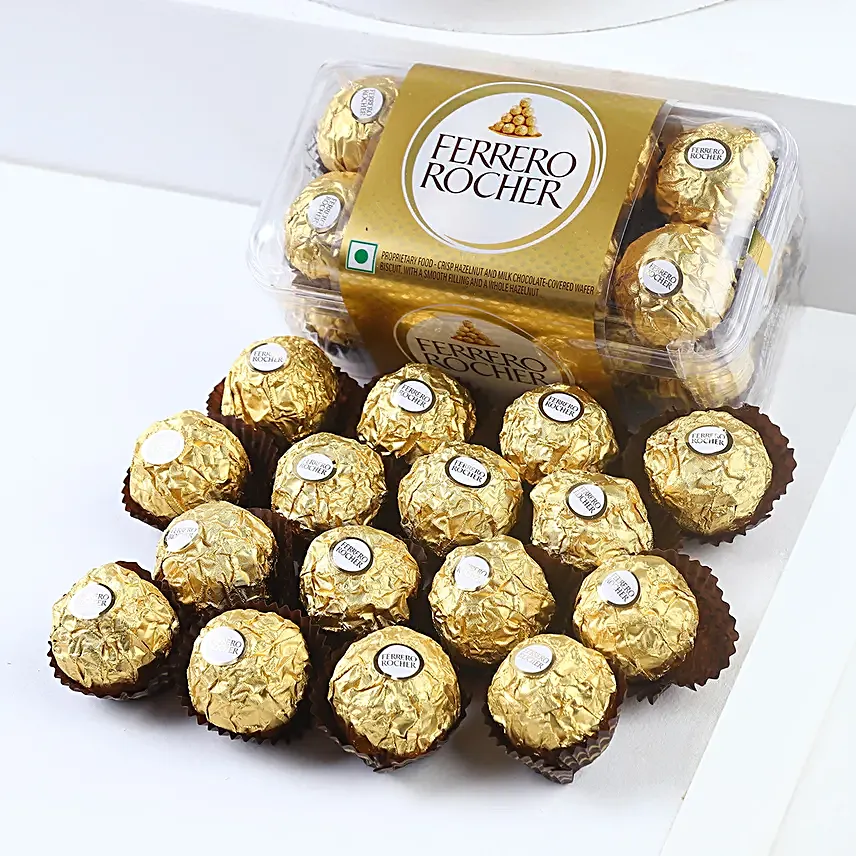 Beautiful Daisy With Delicious Chocolates Combo