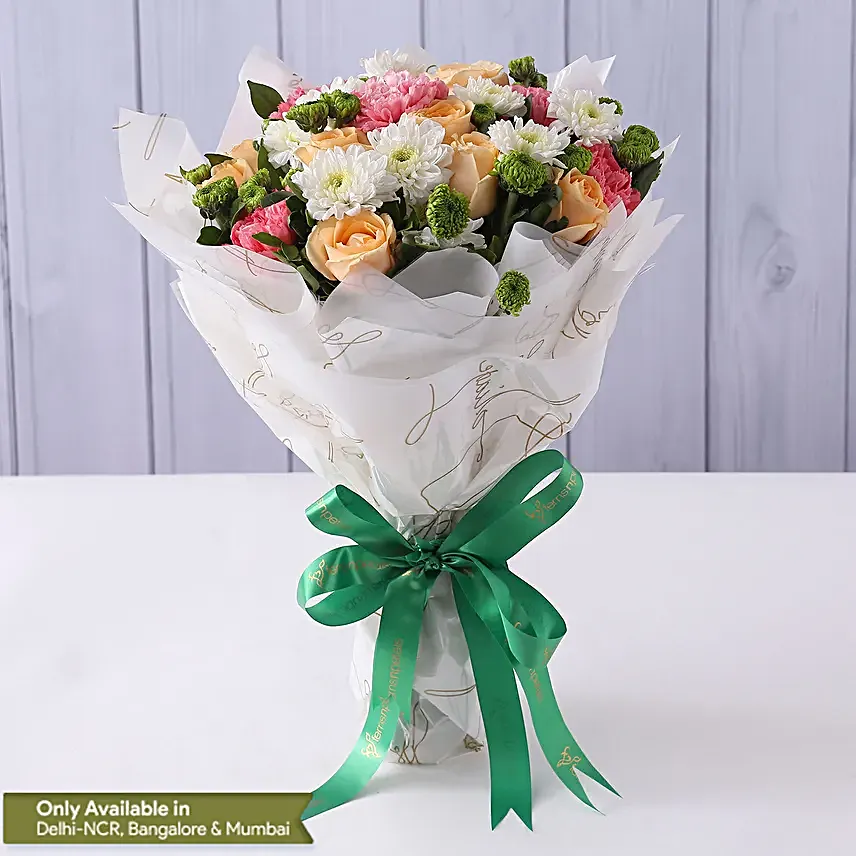 Beautiful Roses N Chrysanthemums Bouquet