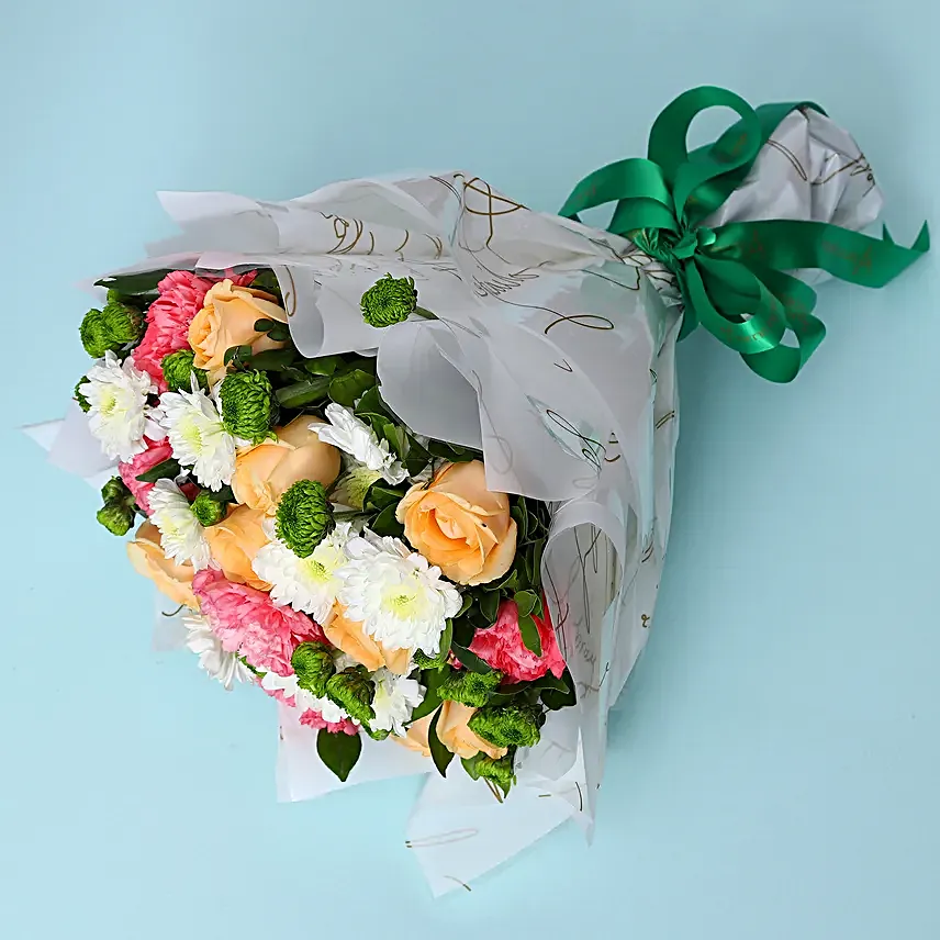 Beautiful Roses N Chrysanthemums Bouquet