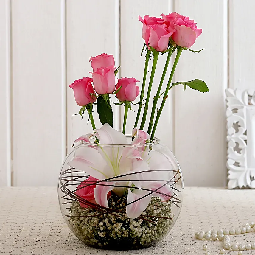 Blissful Roses and Lilies Vase Arrangement