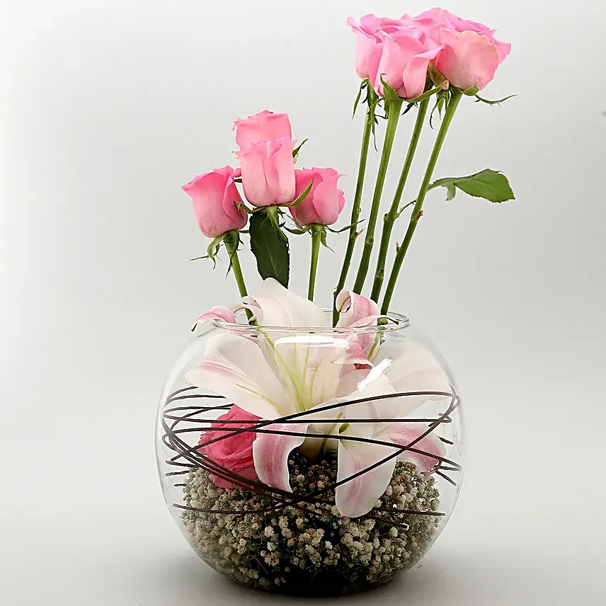 Blissful Roses and Lilies Vase Arrangement