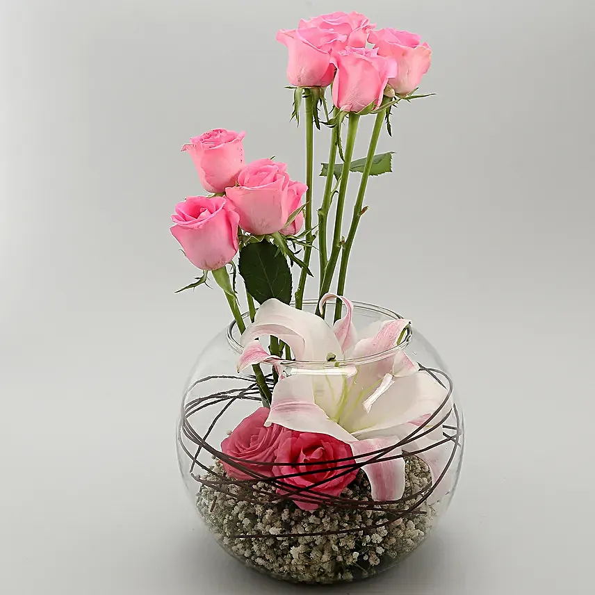 Blissful Roses and Lilies Vase Arrangement