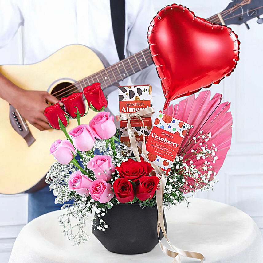 Blooming Romance N Guitarist Performance 20 30 mins
