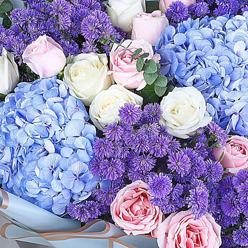 Blooms of Grandeur