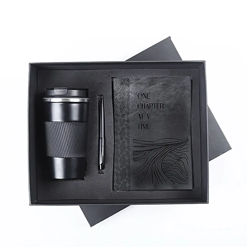 Bold Black Essentials Gift Set
