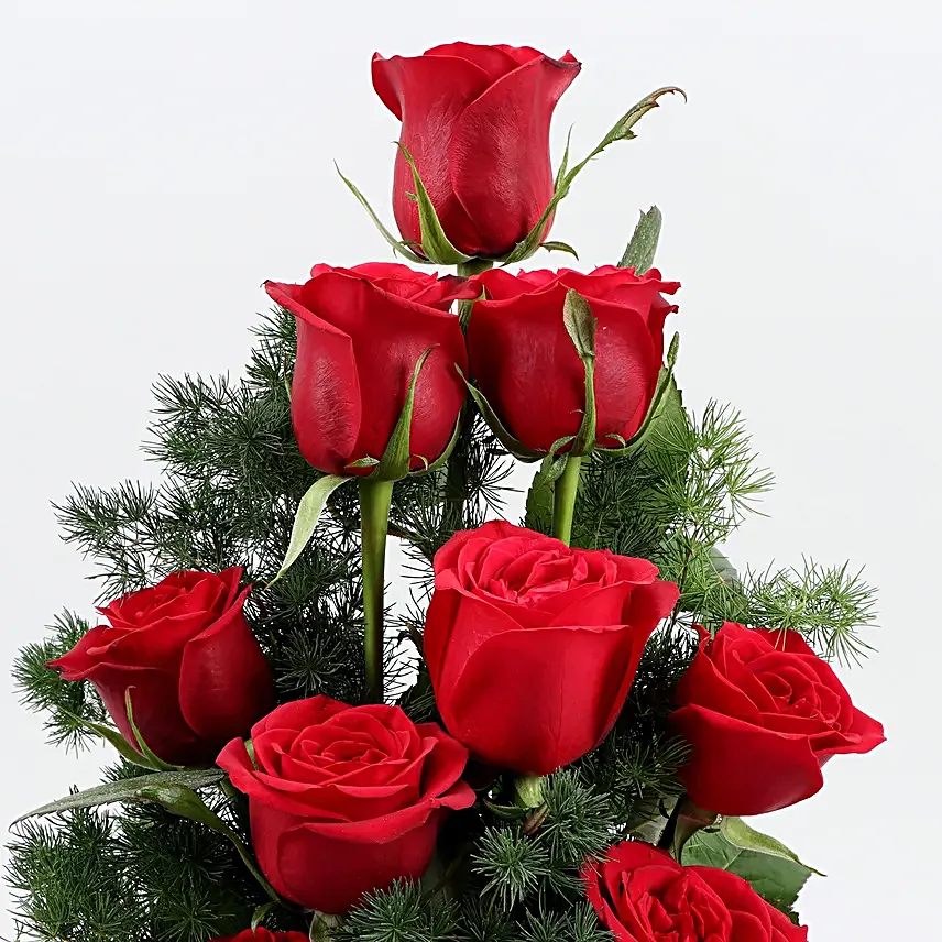 bunch of roses arrangement for valentine