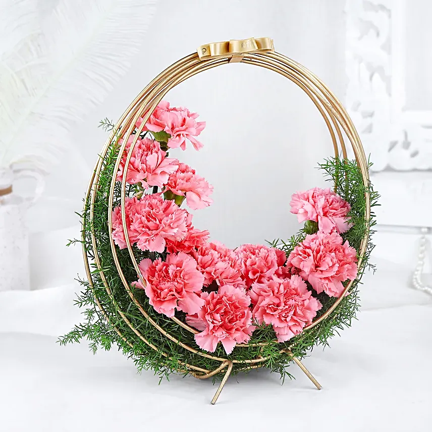 Carnation Cascade in Gold For Mom