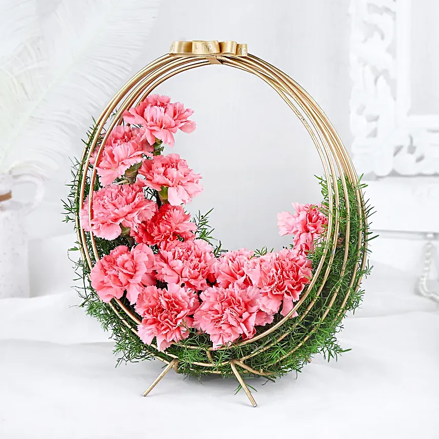 Carnation Cascade in Gold For Mom