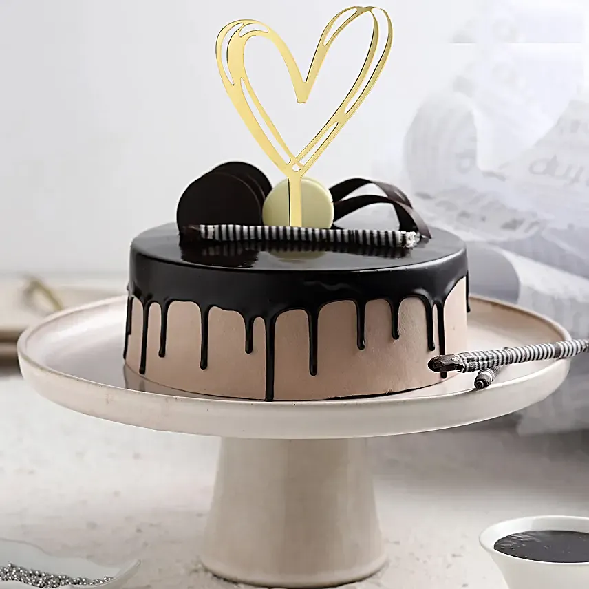 Chocolate Cream Cake With Heart Shaped Topper 500Gm