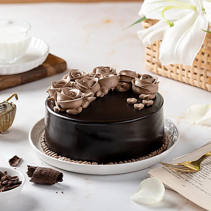 Chocolate Rose Designer Cake Half Kg