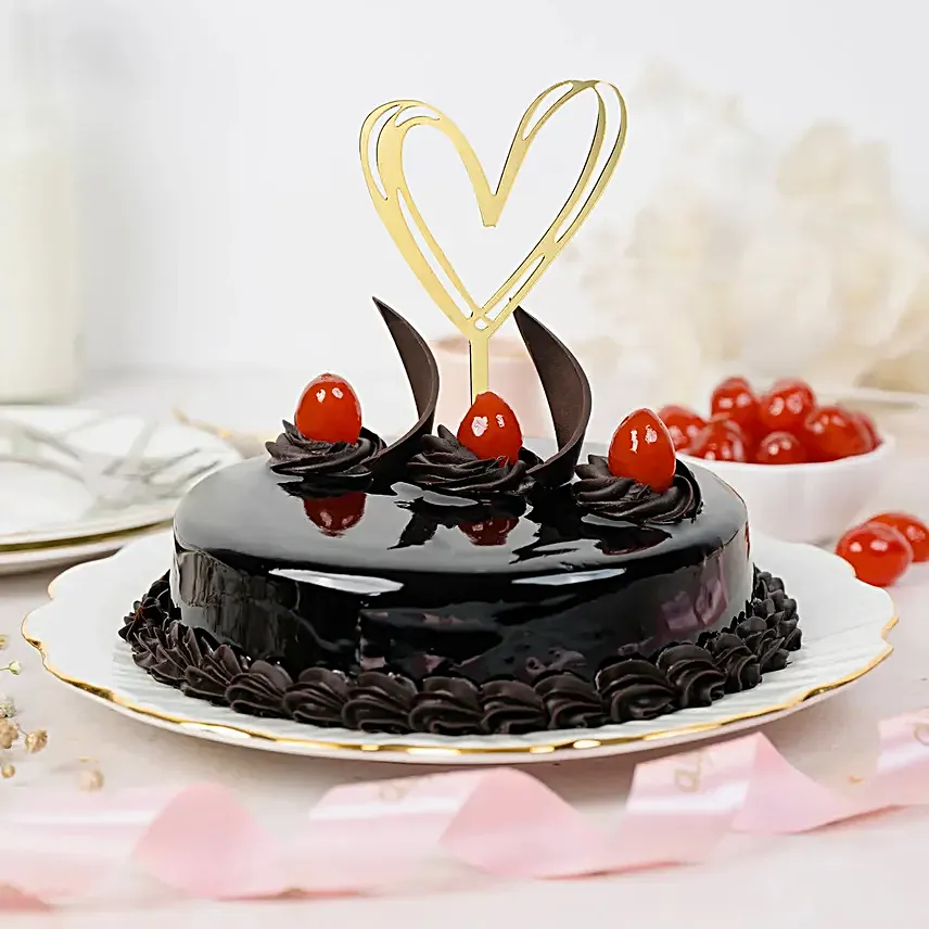 Chocolate Truffle Cake With Heart Topper 500Gm