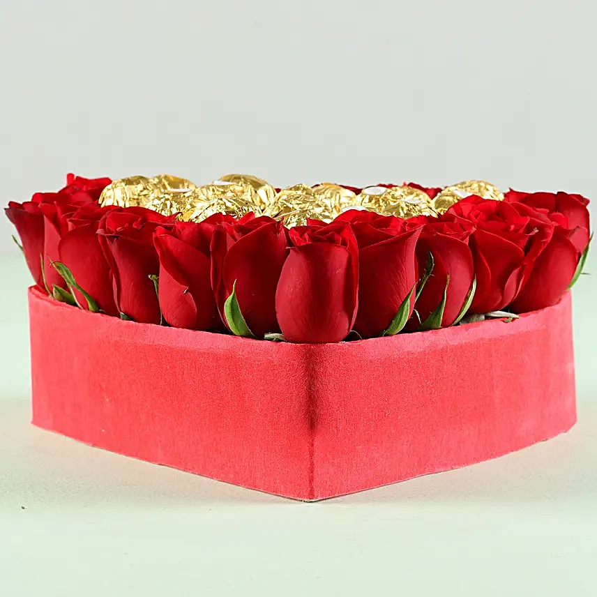Chocolate and Rose Arrangement Online