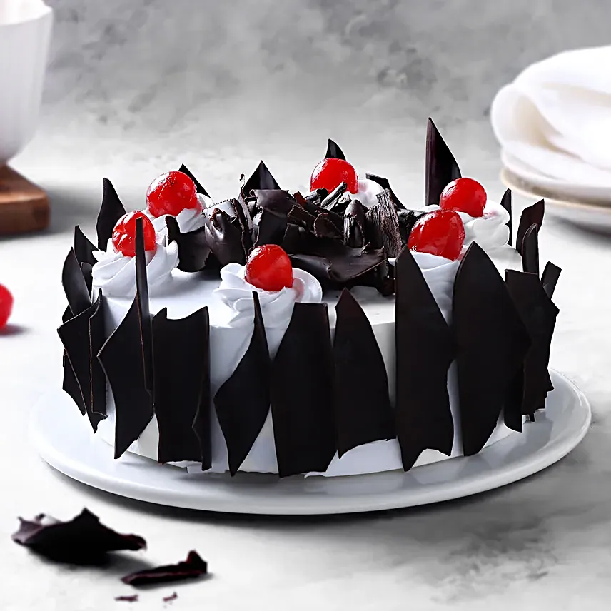 Classic Black Forest Cake Half Kg