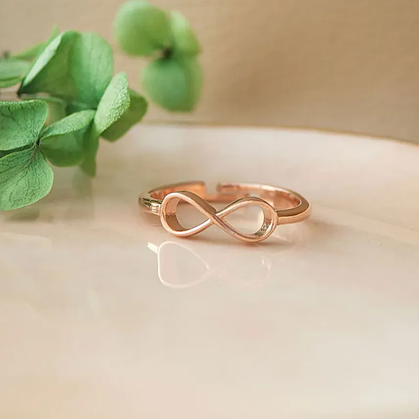 Classic Infinity Ring Gold