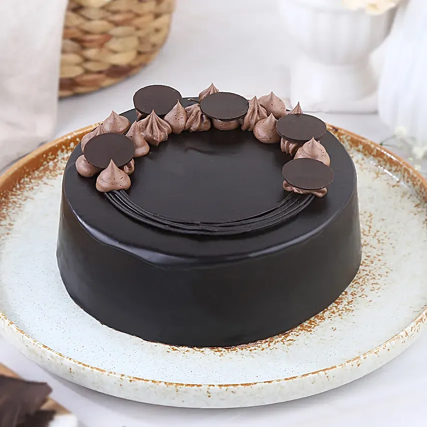 Creamy Chocolate Dream Cake Half Kg