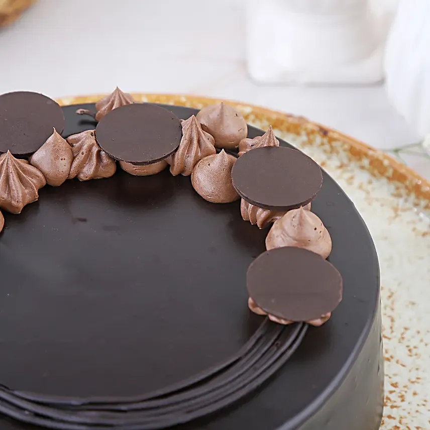 Creamy Chocolate Dream Cake Half Kg