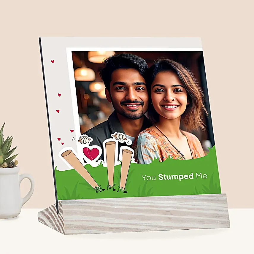 Cricket Love Frame