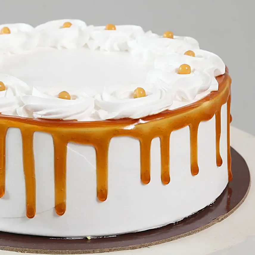 Declicious cruncy butterscotch cream cake