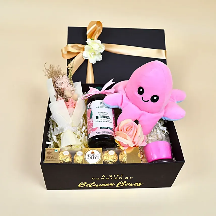 Cute Birthday Gift Hamper For Your Girlfriend