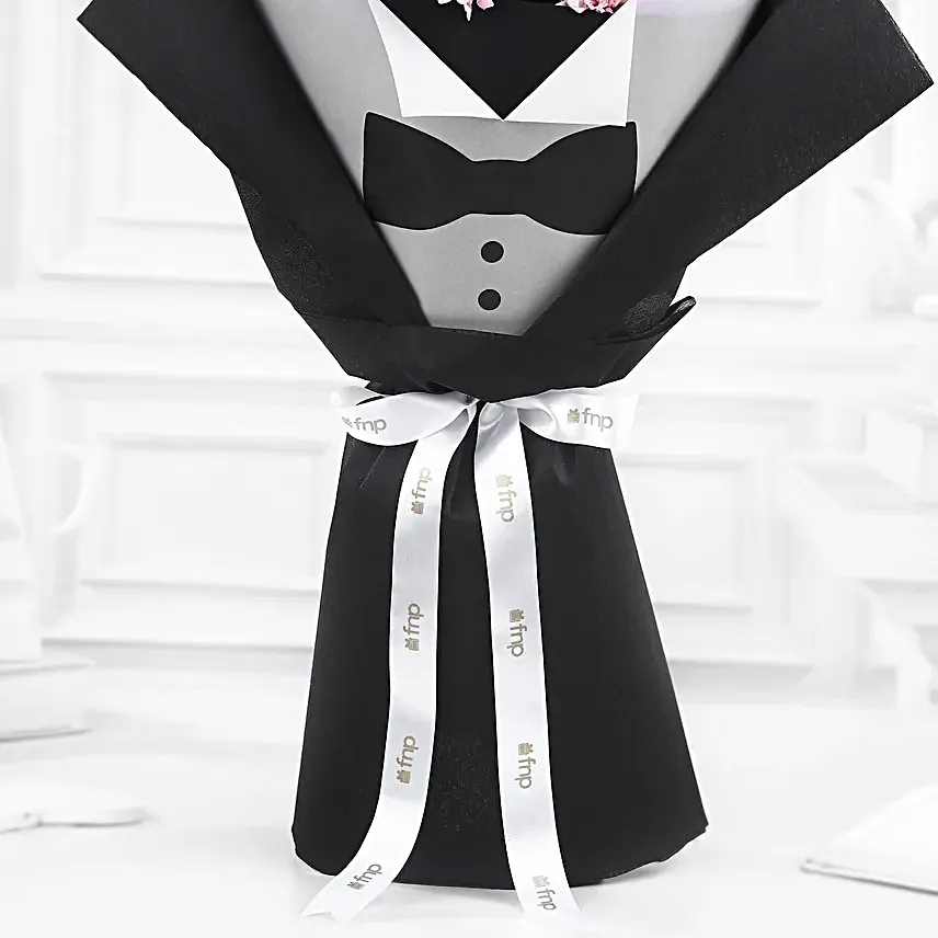 Dashing Daisy Bouquet For The Gentleman