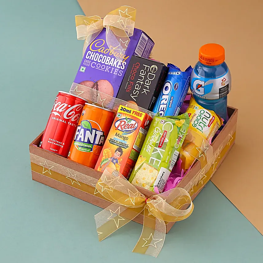 Delightful Treats Festive Tray Hamper