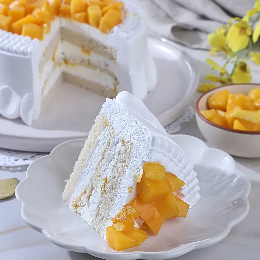 Divine Mango Cream Cake
