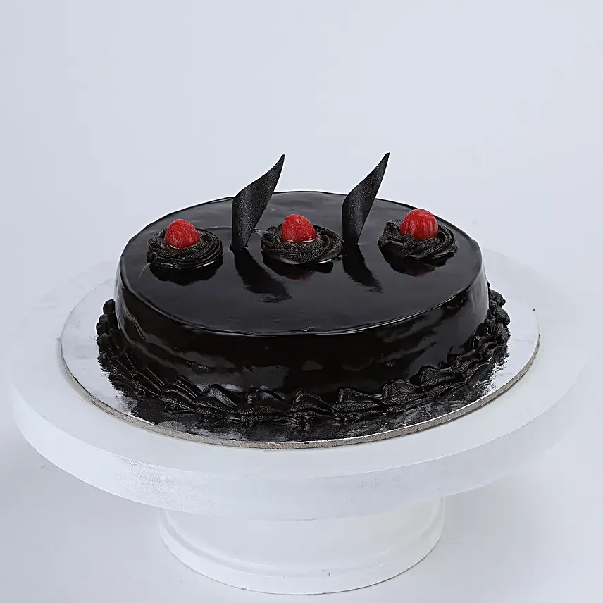 Eggless Chocolate Truffle Cake & Red Roses Bouquet