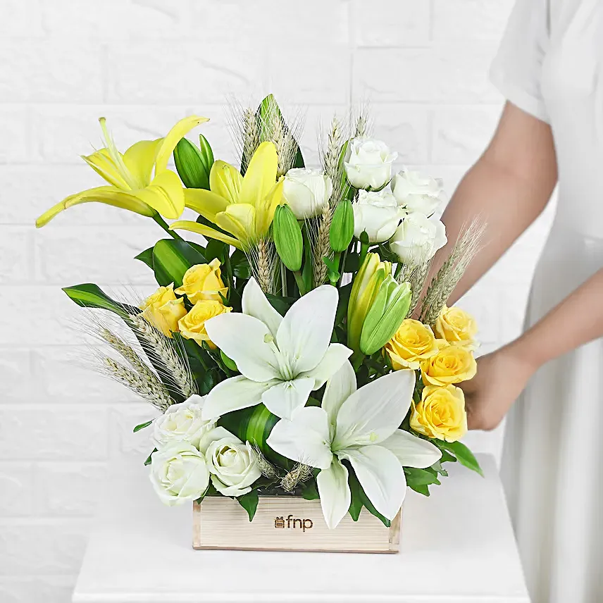 Elegant Bloom with Butterscotch Cake Combo